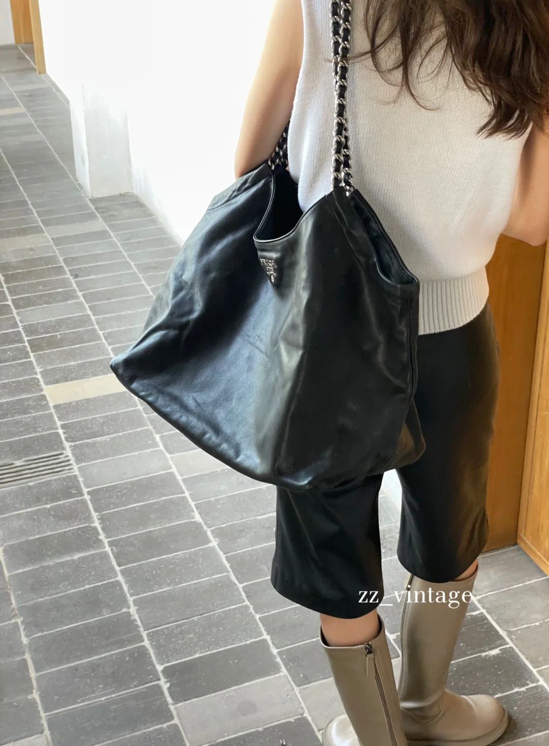 プラダ キャリー バッグ 中古