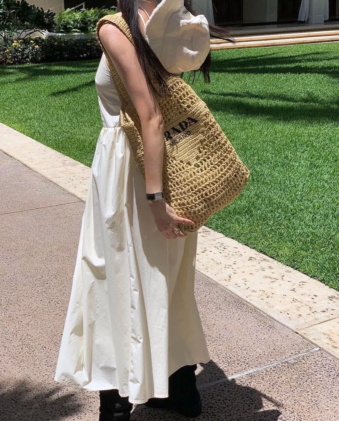 プラダ ショルダー バッグ 公式