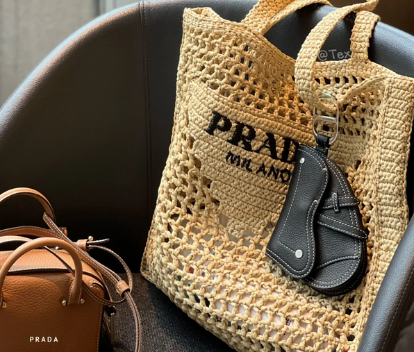 プラダ 2 ウェイ トート バッグ