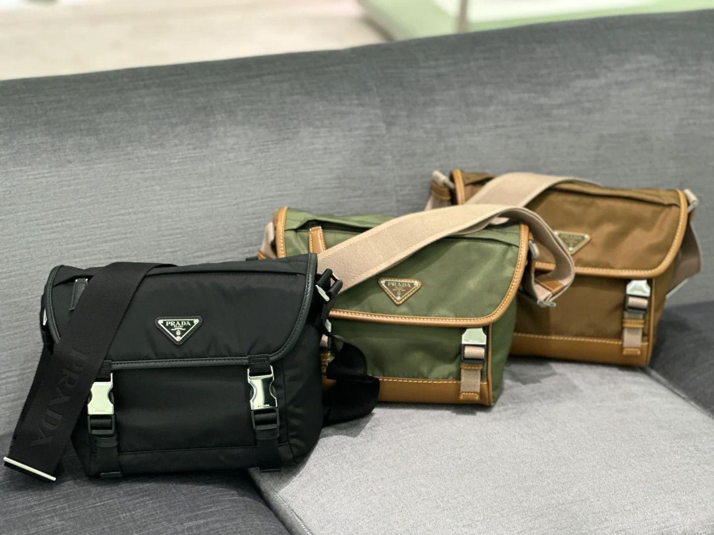 prada トート バッグ メンズ