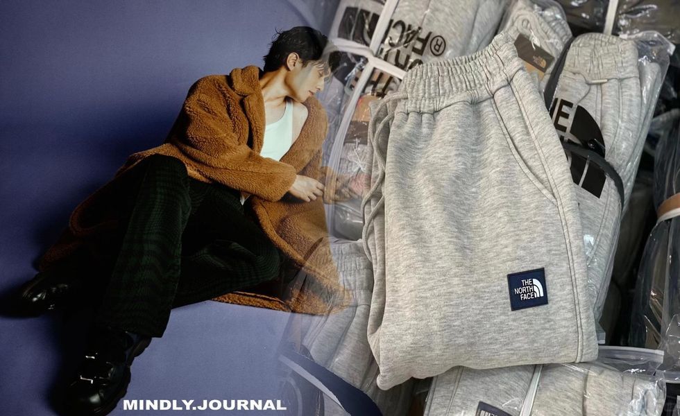 ノース フェイス ゼビオ 限定 パーカー