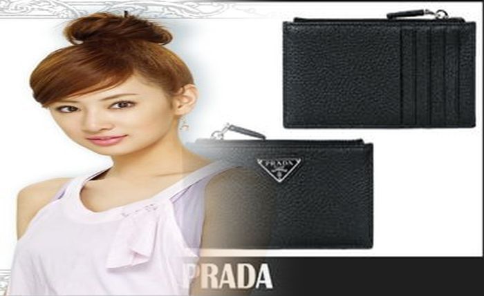 プラダ 財布 メンズ イメージ