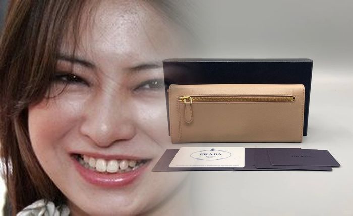 アウトレット プラダ 財布 値段