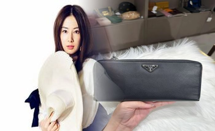 プラダ 財布 ラウンド ファスナー