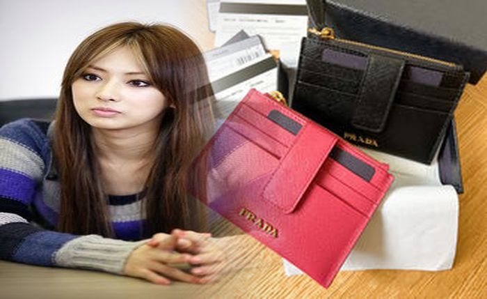 サフィアーノ レザー 財布 プラダ