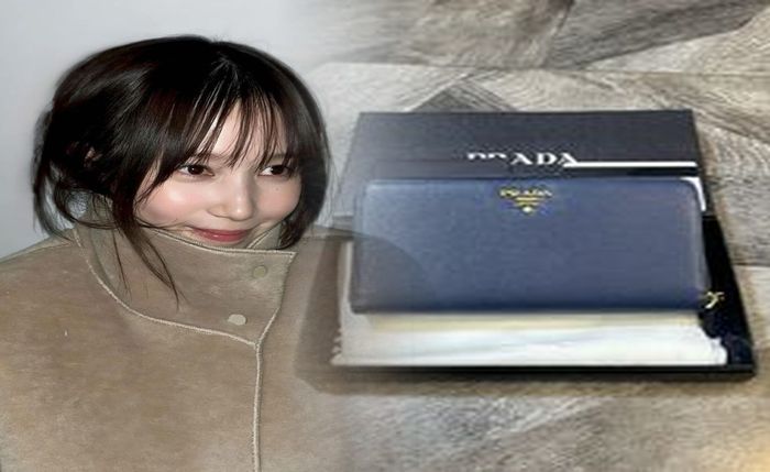 プラダ チェーン ウォレット 定価
