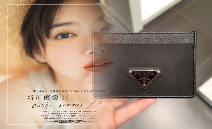 プラダ レディース 財布 二 つ折り