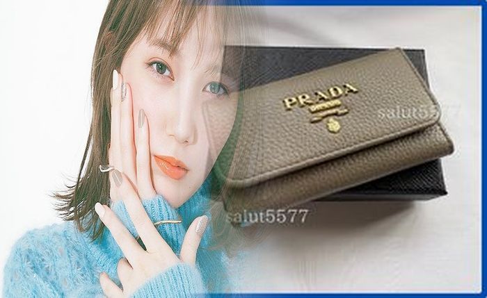prada 折りたたみ 財布 メンズ