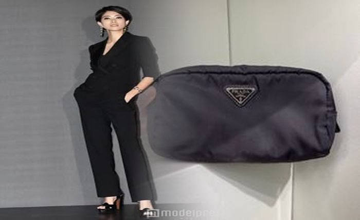 prada 財布 三 つ折り