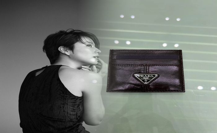 プラダ 財布 サフィアーノ レザー