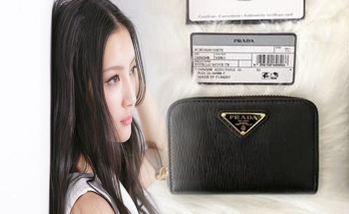amazon プラダ 財布 メンズ