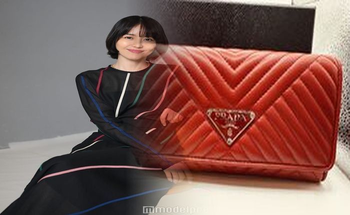 御殿場 アウトレット プラダ 財布