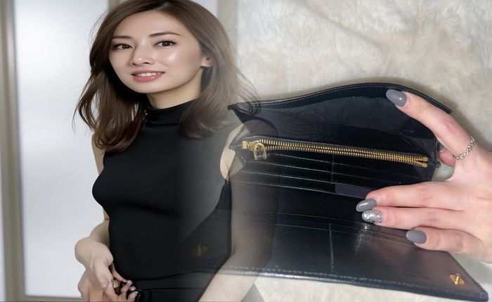 プラダ 財布 レディース 折りたたみ