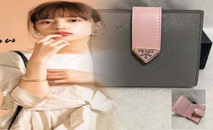 サフィアーノ レザー プラダ 財布