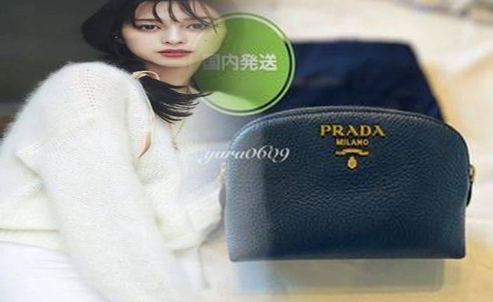 プラダ 折りたたみ 財布