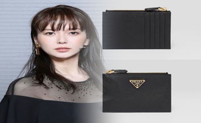 プラダ 財布 サフィアーノ