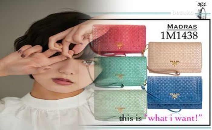 プラダ 財布 リボン チャーム