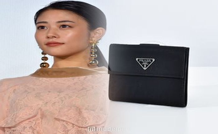 プラダ ナイロン 財布 レディース