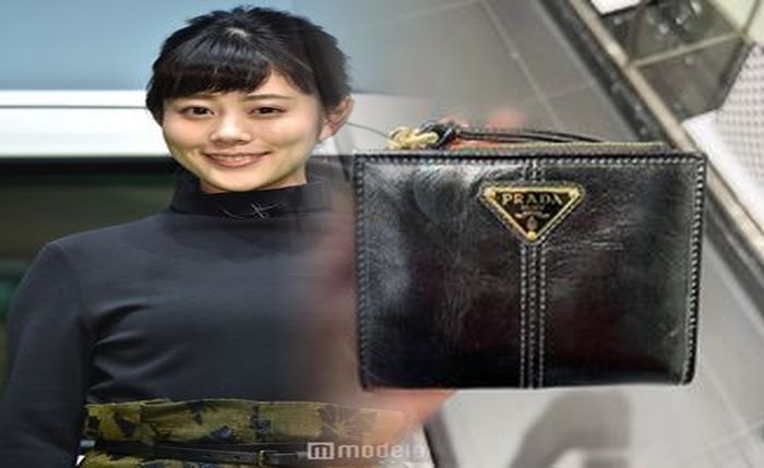 プラダ 財布 サフィアーノ ベージュ