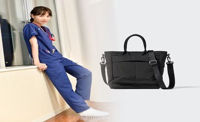 バック オープン キャミソール ユニクロ