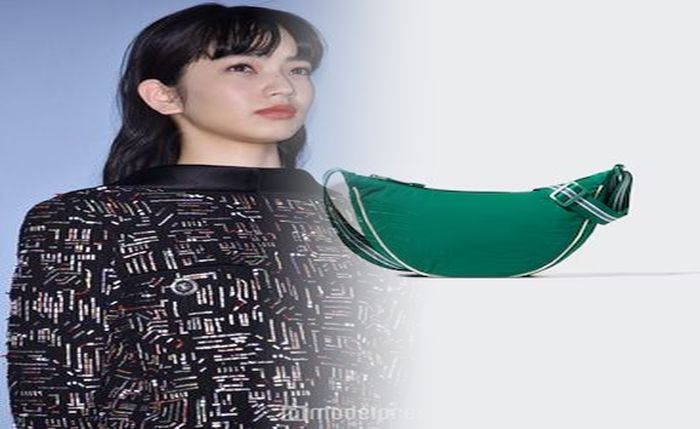 ラウンドミニショルダーバッグ ユニクロ