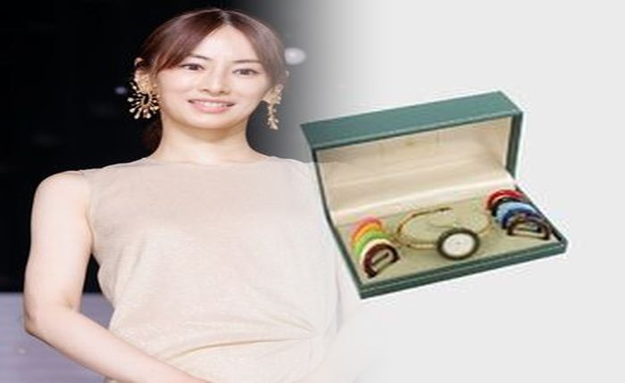 グッチ g タイムレス メンズ 腕時計