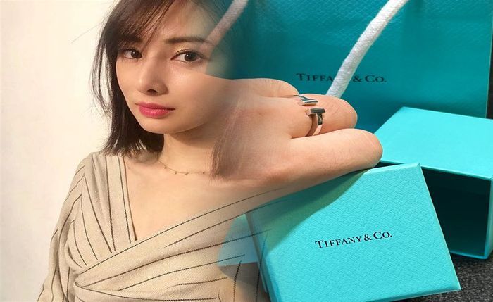 ティファニー 結婚 指輪 エルサ