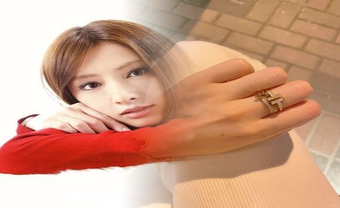 ティファニー 婚約 指輪 ダイヤ のみ