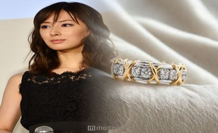 ティファニー カーブド バンド リング