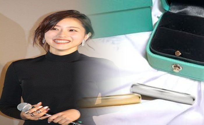 ティファニー ピンク サファイア リング