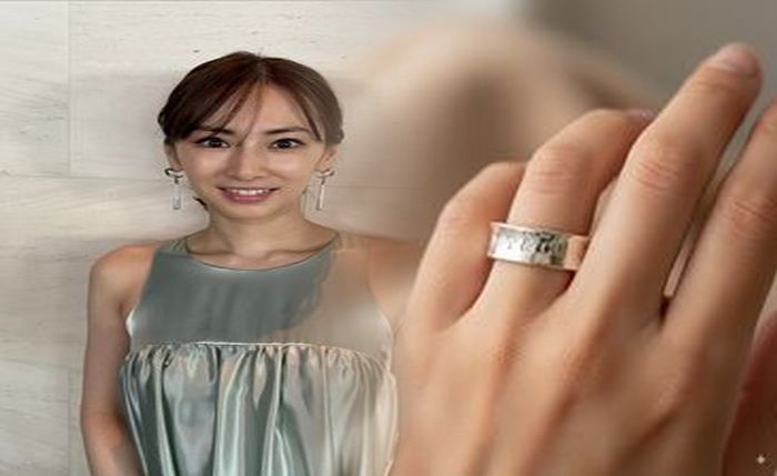 ティファニー 婚約 指輪 プリンセス カット