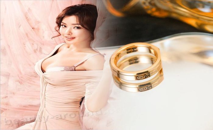 ティファニー 結婚 指輪 画像