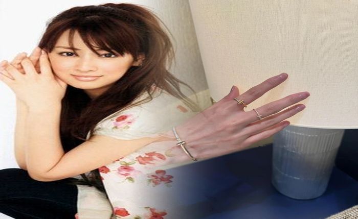 ティファニー 婚約 指輪 中古