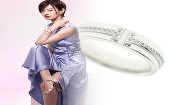 ティファニー 結婚 指輪 9 石