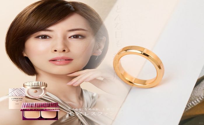 婚約 指輪 カラット ティファニー