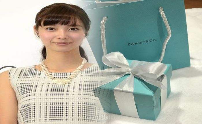 ティファニー 婚約 指輪 スクエア