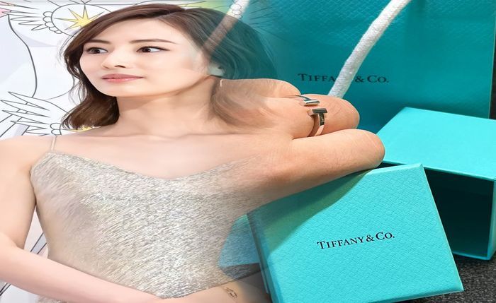 ティファニー 婚約 指輪 埋め込み