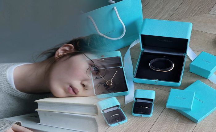 ティファニー 婚約 指輪 カラット