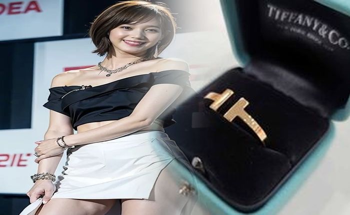 婚約 指輪 サファイア ティファニー