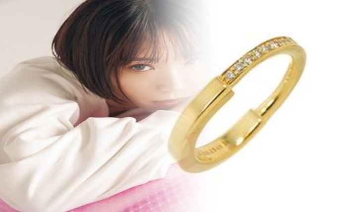 ティファニー カルティエ 婚約 指輪