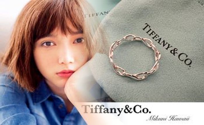 ティファニー ソリティア 婚約 指輪