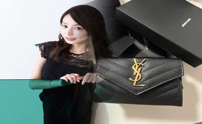 サン ローラン 落ち ない リップ