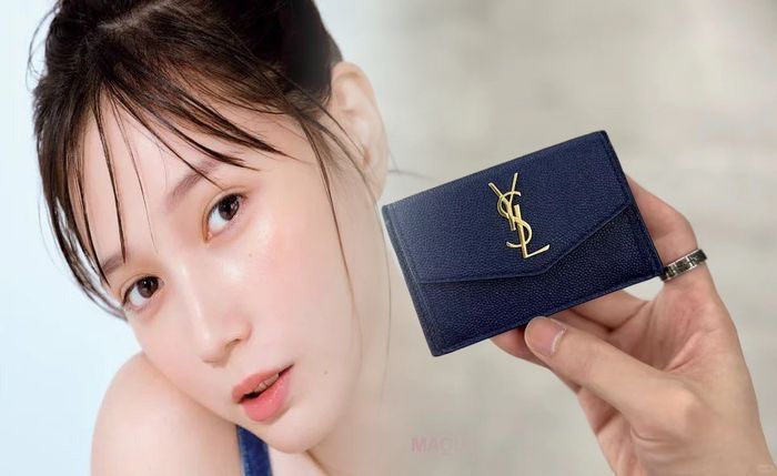 サン ローラン ルージュ ピュール クチュール ヴェルニ レベル ヌード