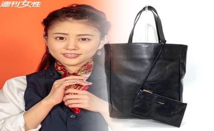 サン ローラン 定期 入れ メンズ