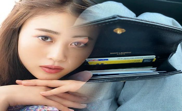 サン ローラン 香水 パリ ジェンヌ