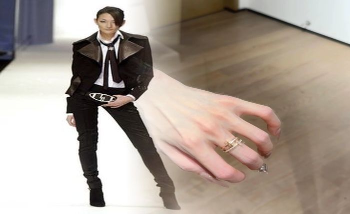 ティファニー リング 重ね 付け