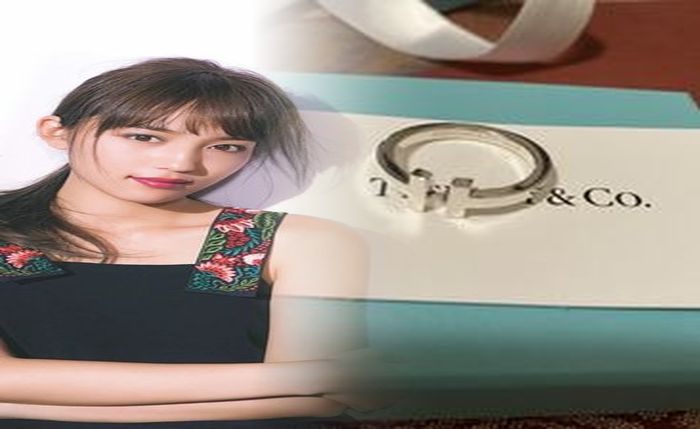 婚約 指輪 サファイア ティファニー