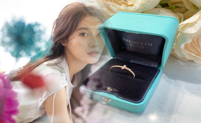 ティファニー 婚約 指輪 ピンク ダイヤ