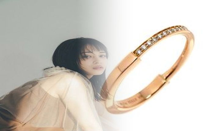 婚約 指輪 刻印 ティファニー