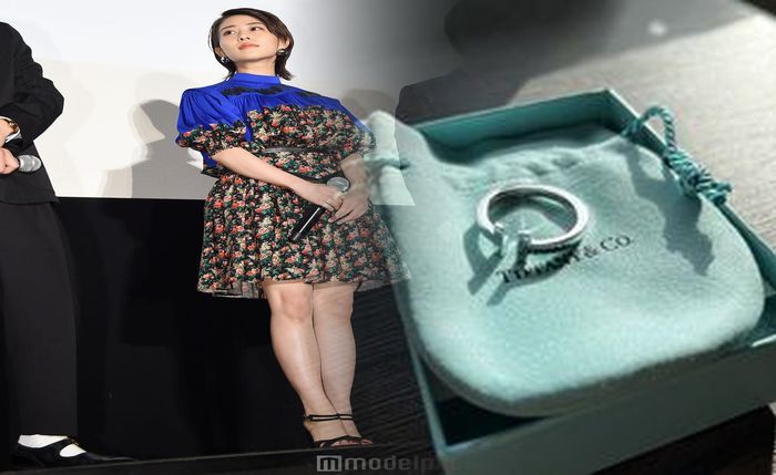 ティファニー 婚約 指輪 カラット 数